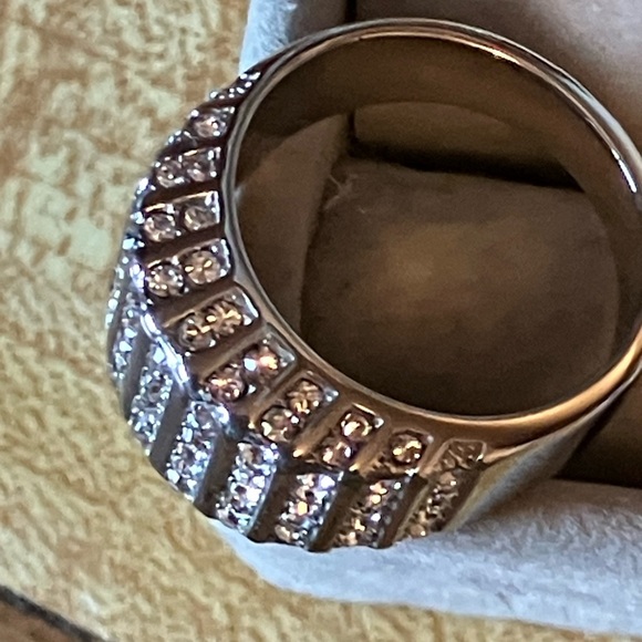 🌸CZ Multi Row Ring - Picture 3 of 5